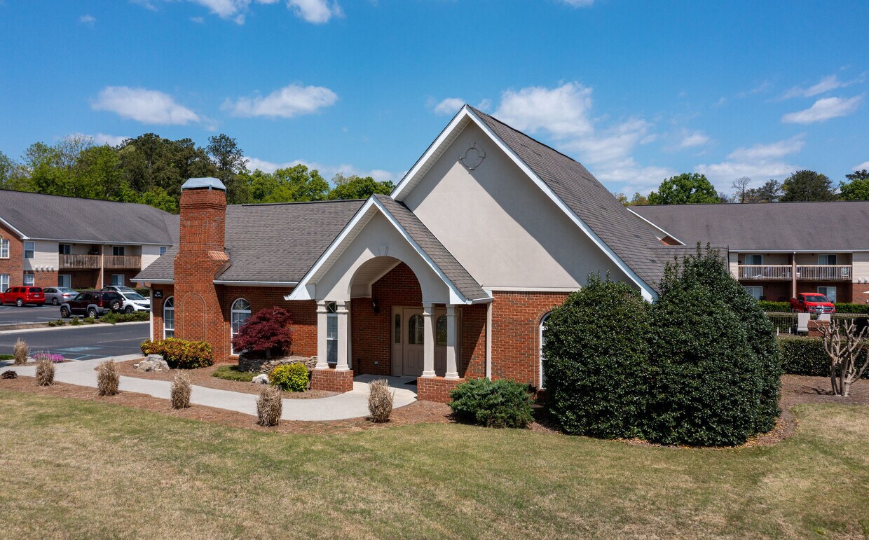 FOUNTAIN BROOK Rentals in Fort Oglethorpe at 100 Brookhaven Cir Fort