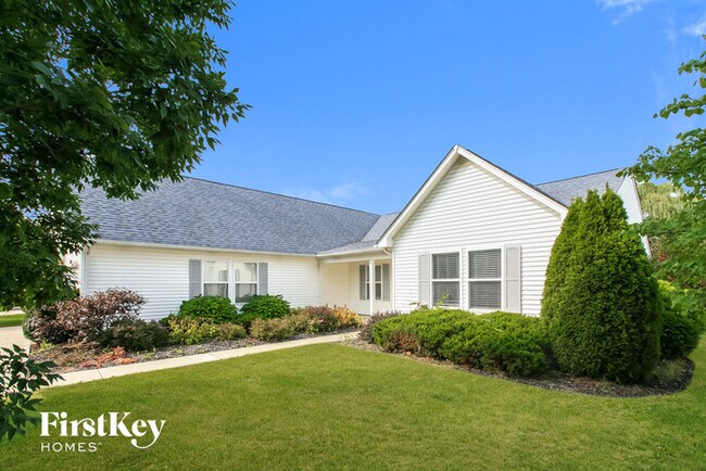Building Photo - 325 Dogwood Dr