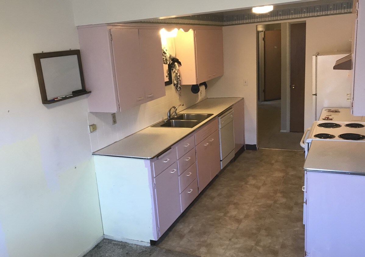 Foto principal - 603 E Golgotha St