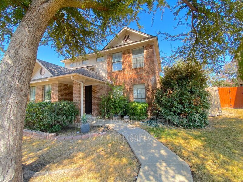 2202 Prairie Creek Trail, Garland, TX 75040 Townhome Rentals in