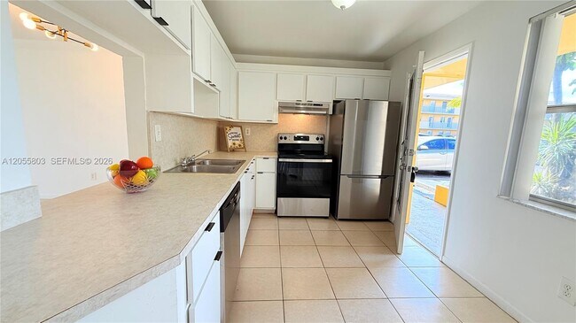 Foto del edificio - 1302 NE 191st St