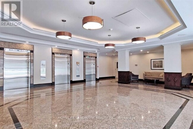 Building Photo - 2155 Burnhamthorpe Rd W