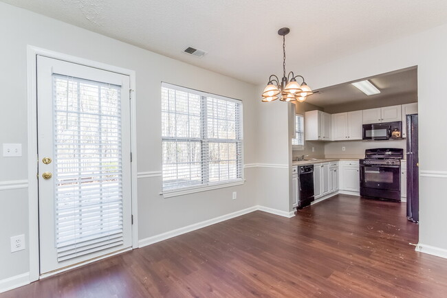 Building Photo - 2222 Serenity Dr NW