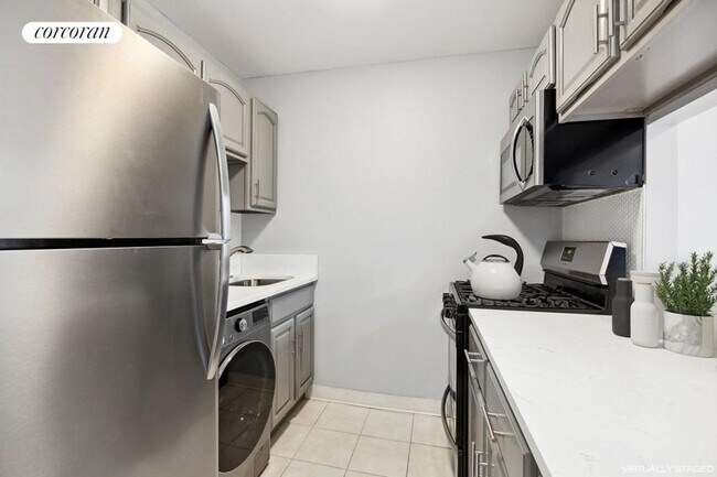 Foto del edificio - 722 Marcy Ave