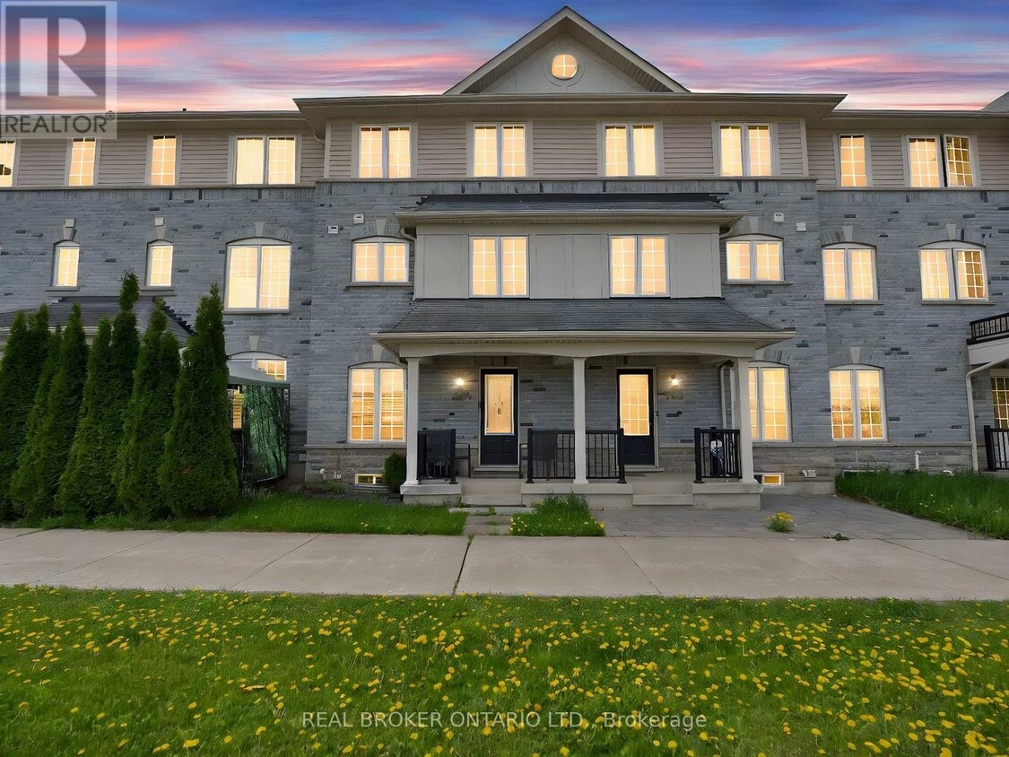 Primary Photo - 505 Rossland Rd E