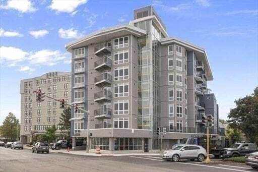 Foto del edificio - 262 Monsignor O'Brien Hwy