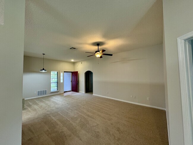 Building Photo - 1510 Wayward Wind Ln