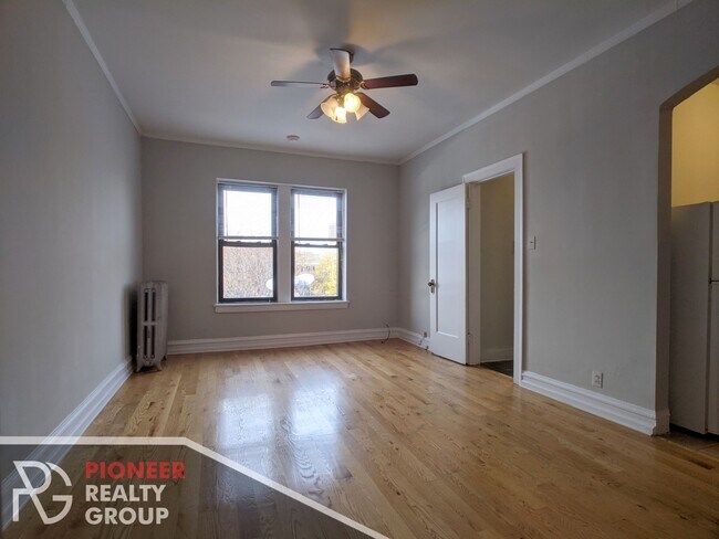 Foto del edificio - 4857 N Damen Ave