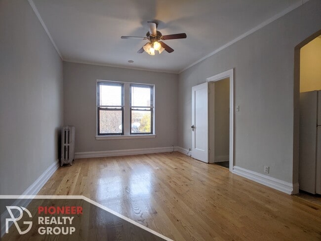 Building Photo - 4857 N Damen Ave