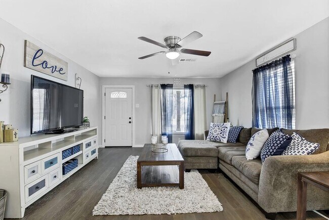 Foto del edificio - 126 N Redford Ln