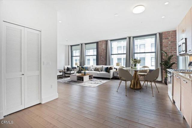 Foto del edificio - 460 S Spring St