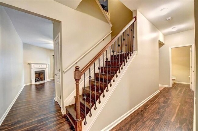 Building Photo - 6225 Apple Rose Dr