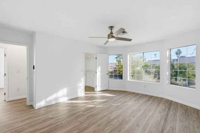 Foto del edificio - Ready to Move in! Three bedrooms