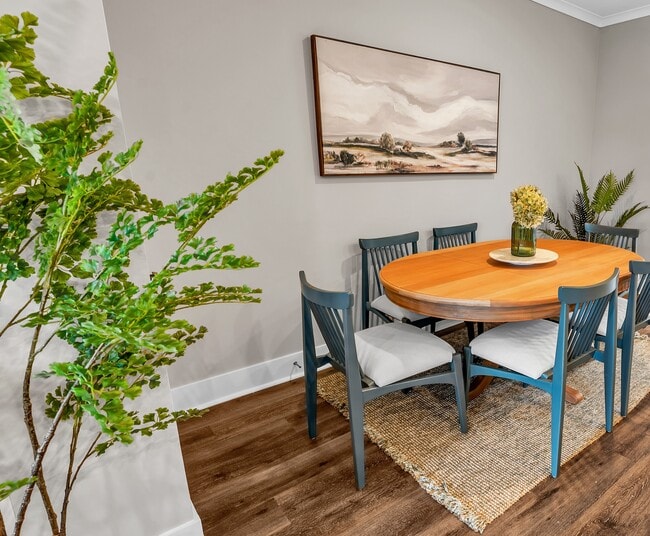 Building Photo - Pointe Villas Bergen Woods