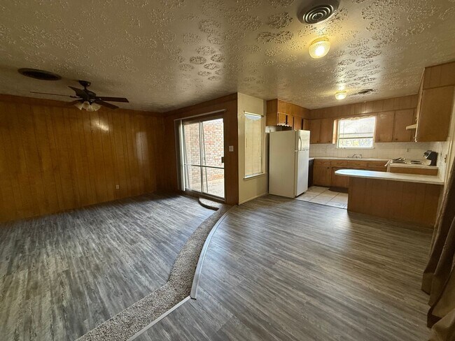 Foto del edificio - 2701-2701 Pagewood Ave