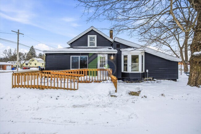 Foto del edificio - Stunning Fully Remodeled 3 Bed Home on a Huge Lot in Coopersville