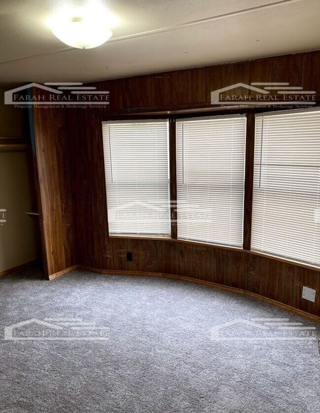 Building Photo - 3/2 Available in Midlothian!