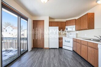 Building Photo - 2914 Earle Ave SW