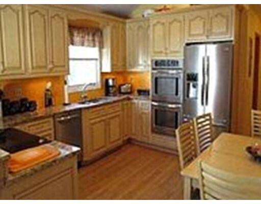 Building Photo - 44 Hicks Ave