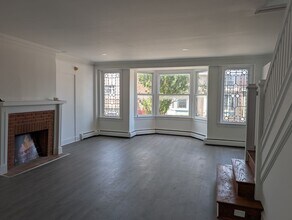 Building Photo - 2123-23 N Beaver St
