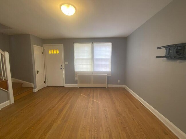 Foto del edificio - 631 Tolna Street - 1