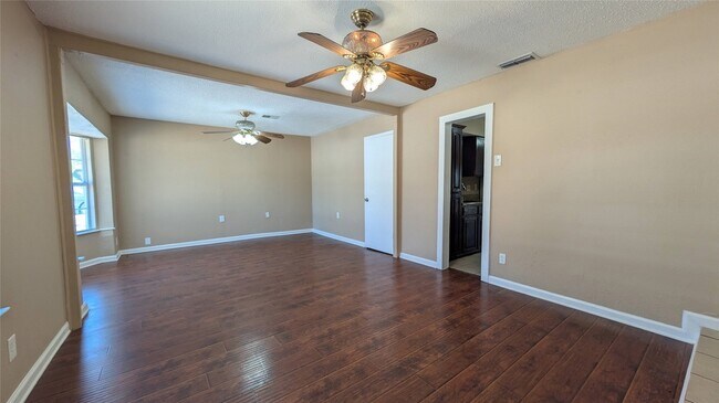 Foto del edificio - 514 Campbell Ln