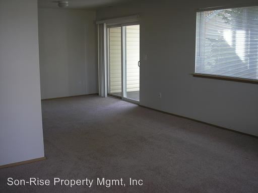 Building Photo - 3255 Racine St