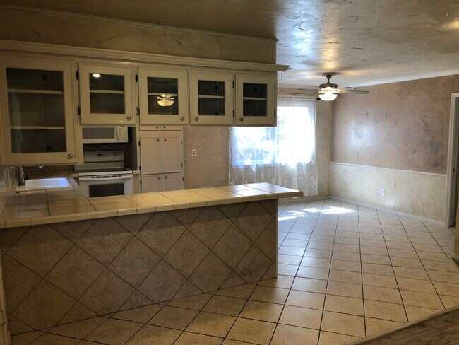 Building Photo - 3415 60th St