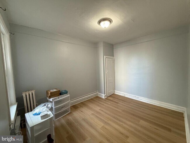Foto del edificio - 2423 E Allegheny Ave
