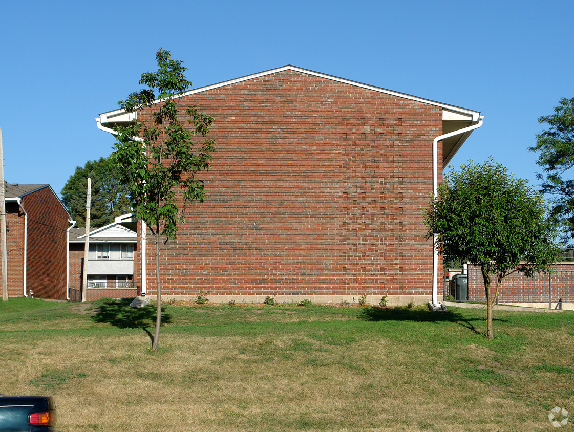 Building Photo - McDonough Townhomes