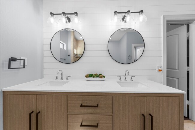 Foto del edificio - 4215 Lillian St