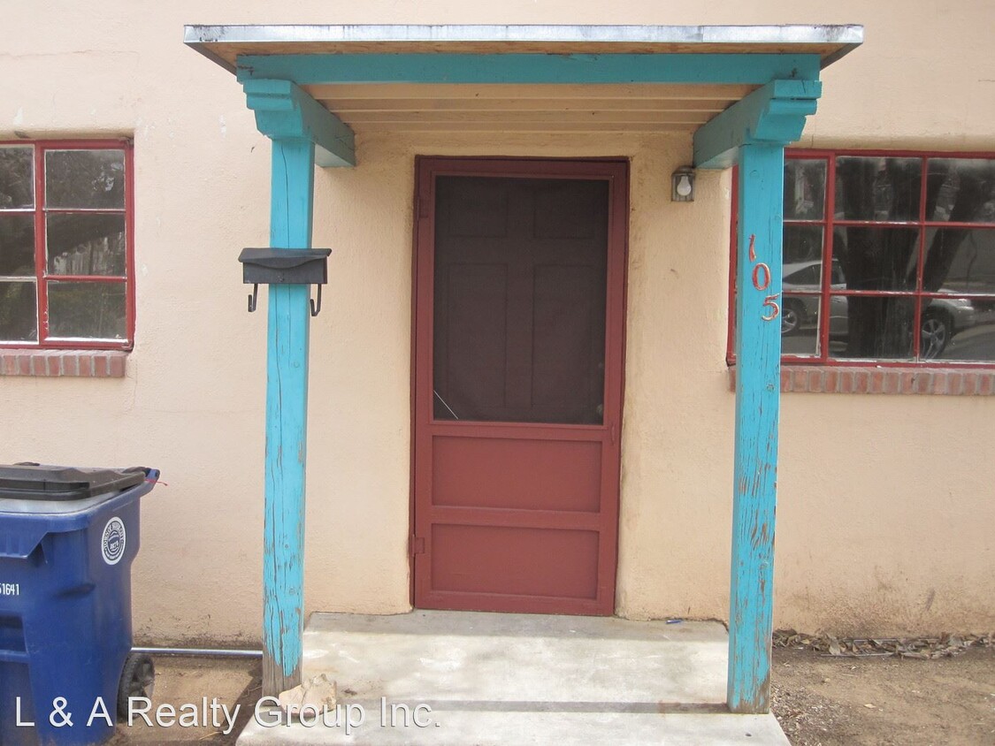 Primary Photo - 2 br, 1 bath Apartment - 105 S Bayard