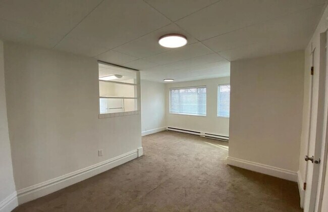 Foto del edificio - 1715 W Pacific Ave