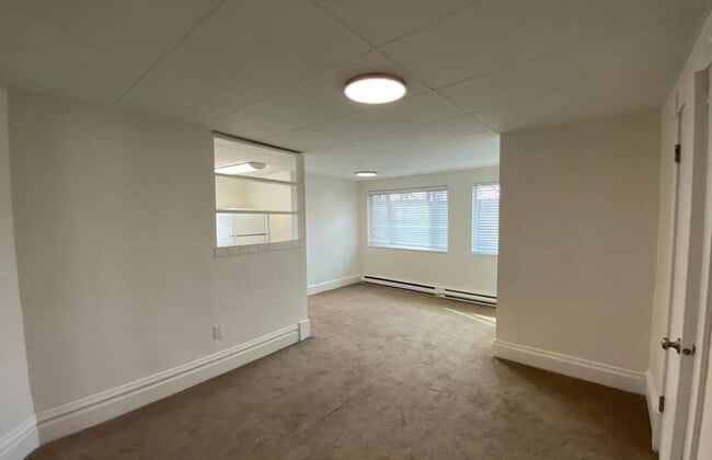 Building Photo - 1715 W Pacific Ave