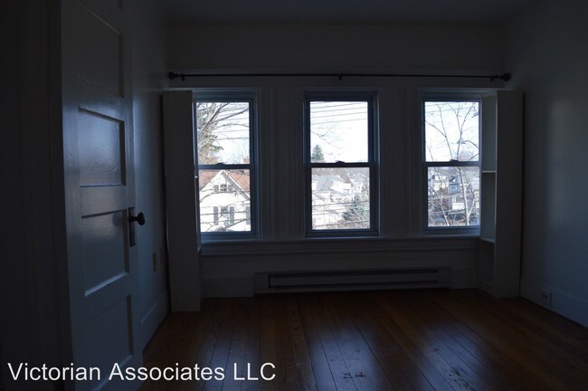Building Photo - 46 Locust Ave