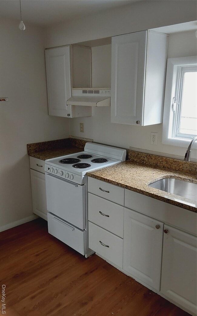 Building Photo - 17 Goshen Ave