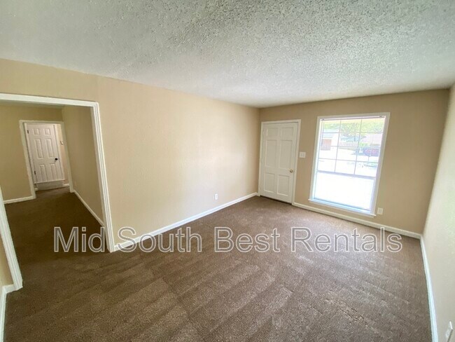 Building Photo - 3772 Emerson Ave