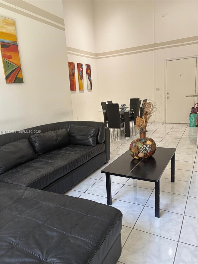 Foto del edificio - 18800 NE 29th Ave