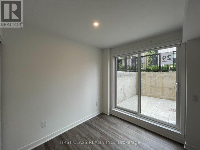 Building Photo - 20-TH20 Ed Clark Gdns