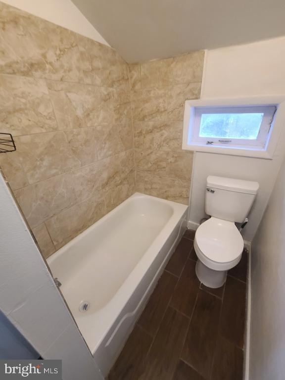 Foto del edificio - 403 Pennington Ave