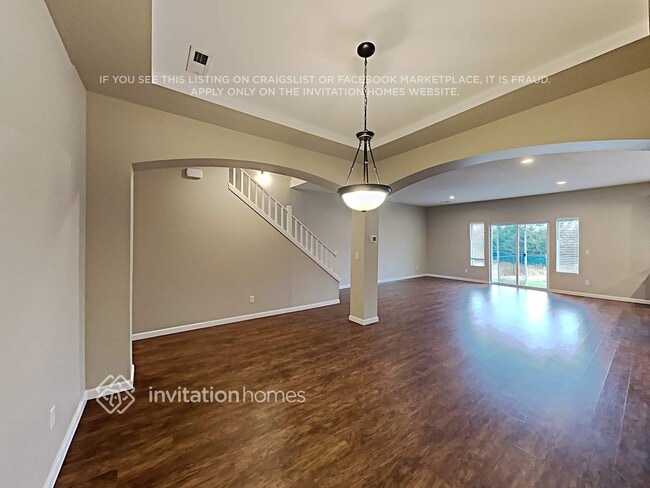 Building Photo - 18814 23rd Ave Ct E