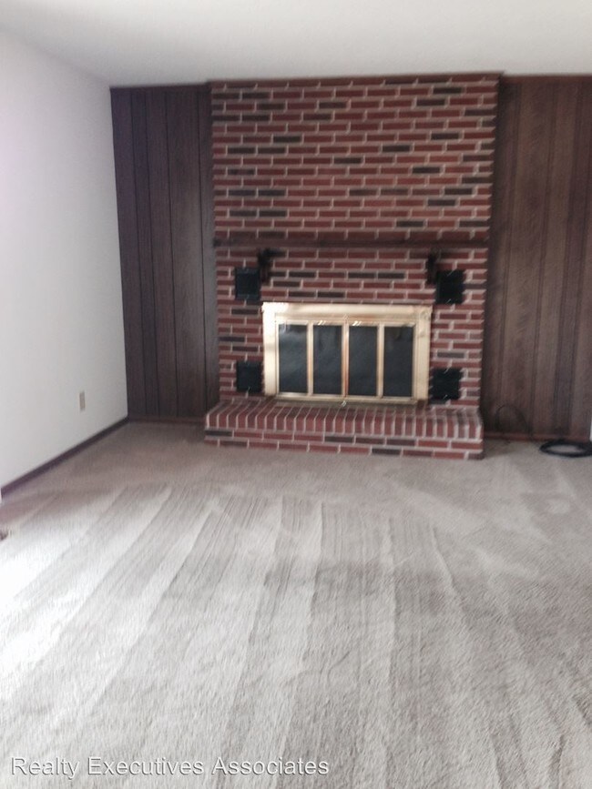 Building Photo - 3 br, 3 bath House - 4080 Brooksview Road