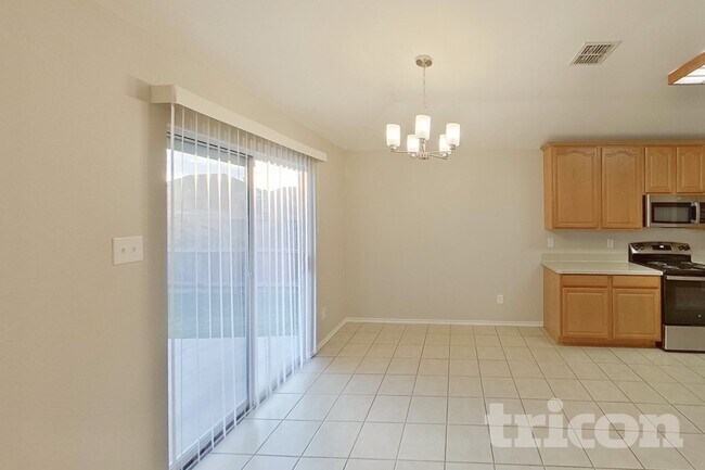 Foto del edificio - 216 Rambling Way