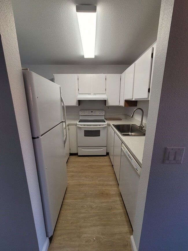 Building Photo - Beautifully renovated Studio at Maui Lani Terrace!