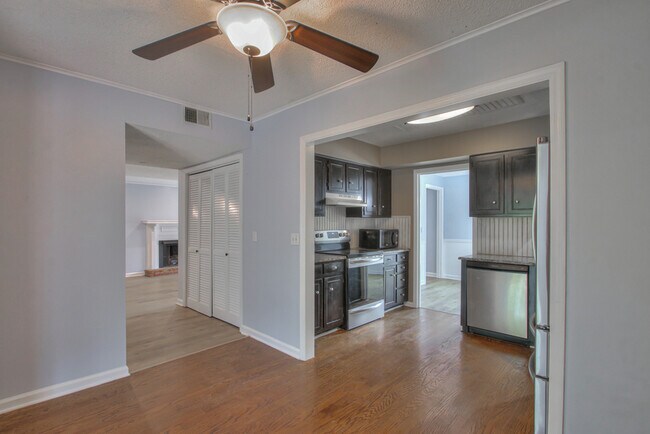 Building Photo - 5329 Village Way