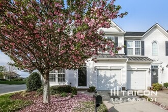 Building Photo - 13605 Waterplace Ln