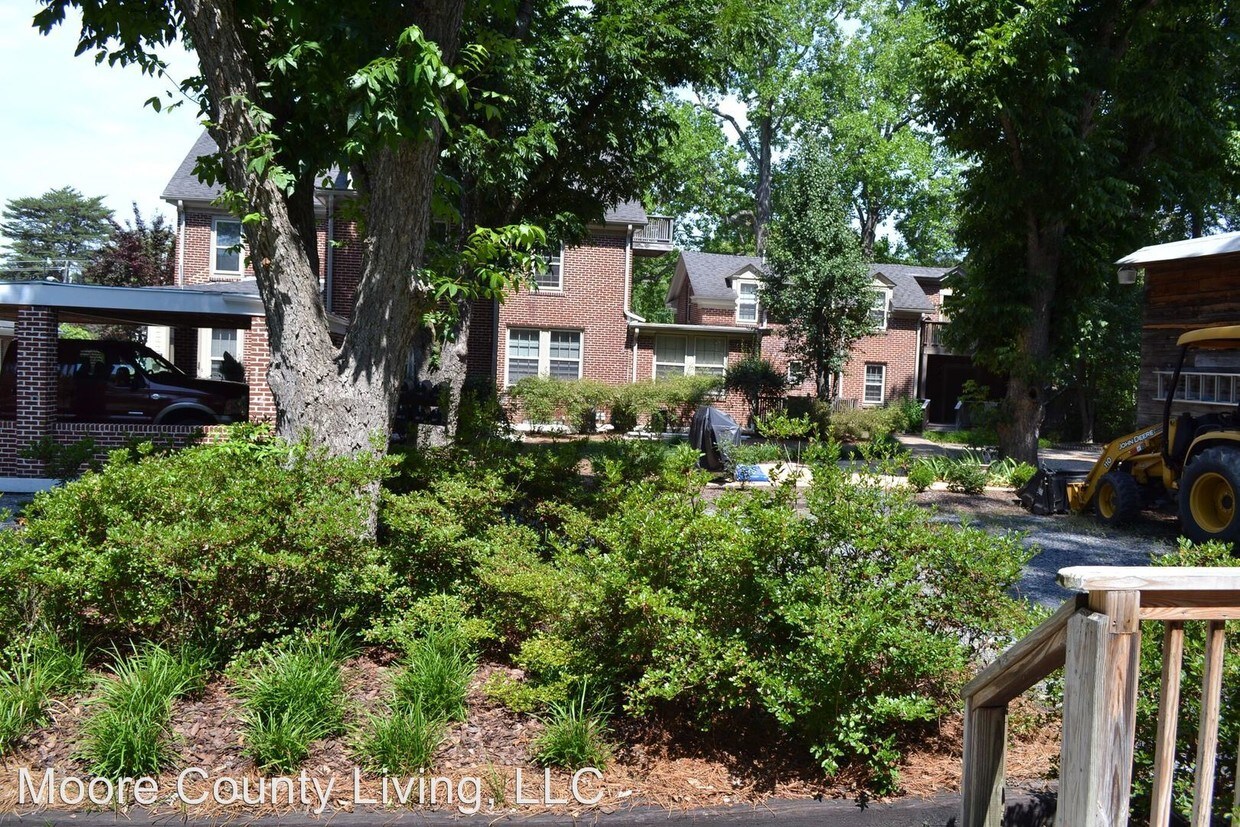 Primary Photo - 1 br, 1 bath House - 206-G N Poplar St