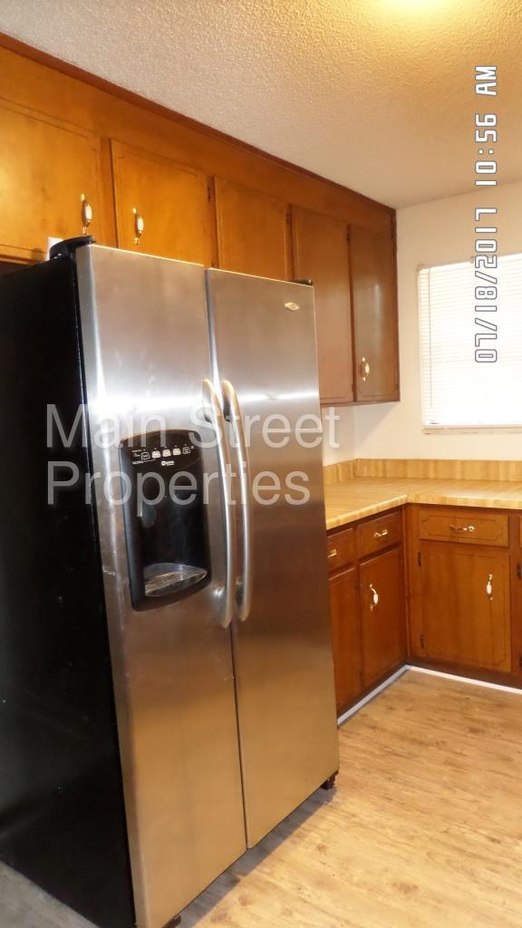 Building Photo - 1285 Pinnacle Cir