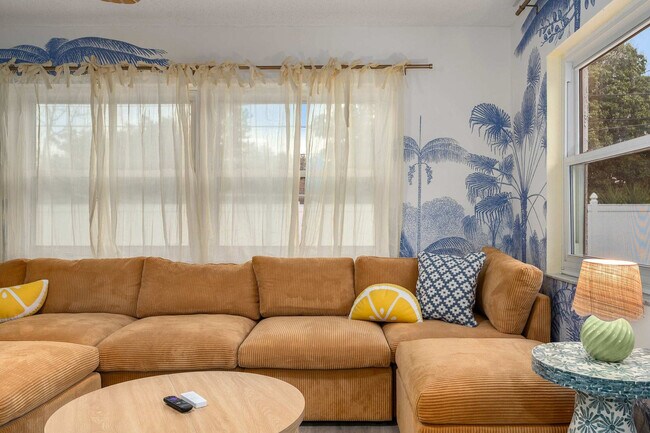 Foto del edificio - 11365 115th St