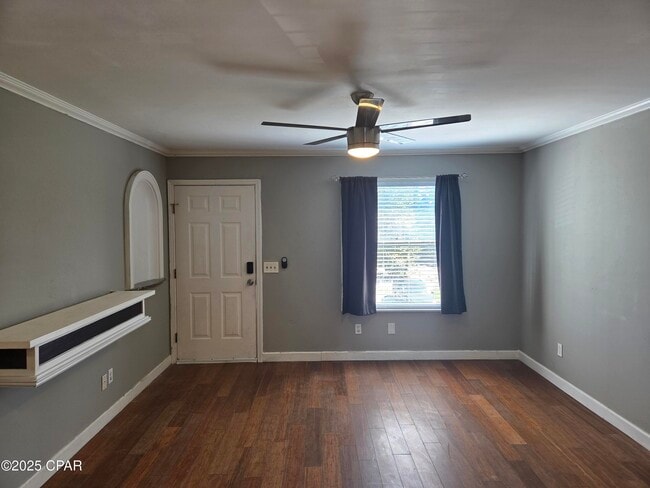 Building Photo - 3614 Tiki Dr